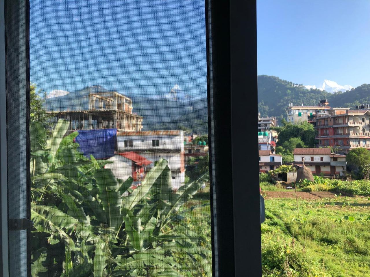 Hotel Guru Pokhara Bagian luar foto
