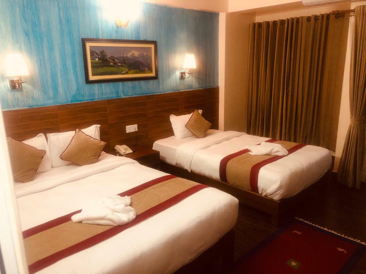 Hotel Guru Pokhara Bagian luar foto