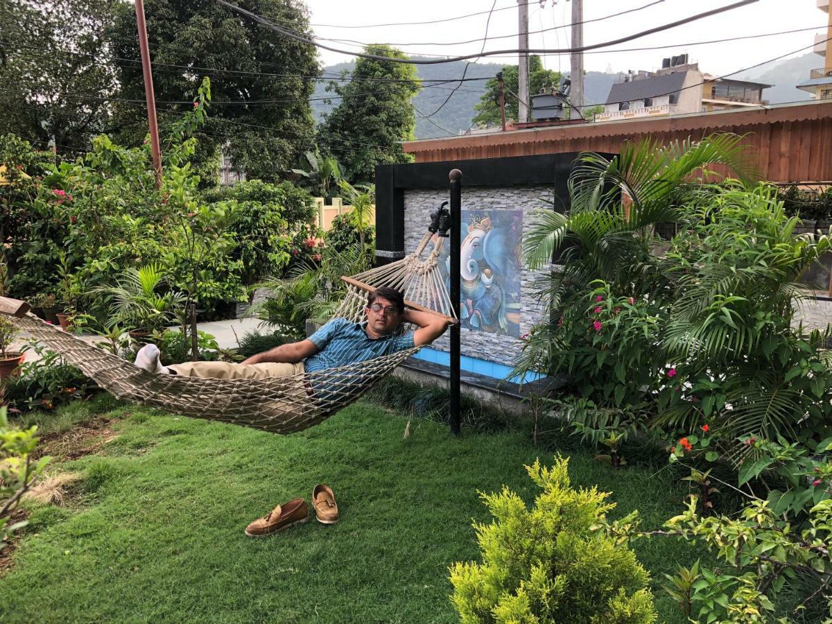 Hotel Guru Pokhara Bagian luar foto