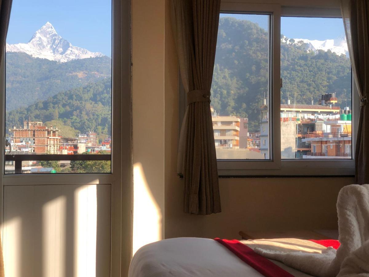 Hotel Guru Pokhara Bagian luar foto