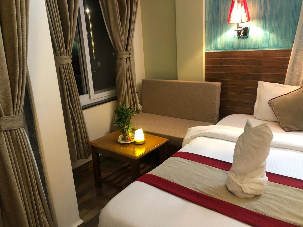 Hotel Guru Pokhara Bagian luar foto